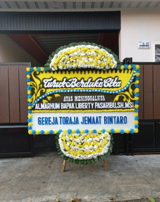 Papan Bunga Duka di Mandalaherang
