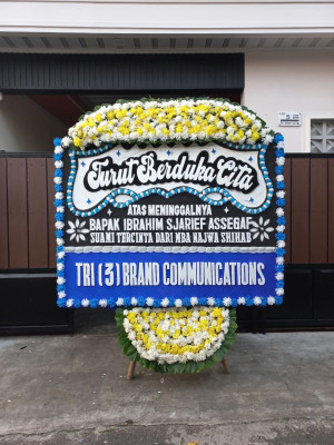 Papan Bunga Duka di Mandalaherang